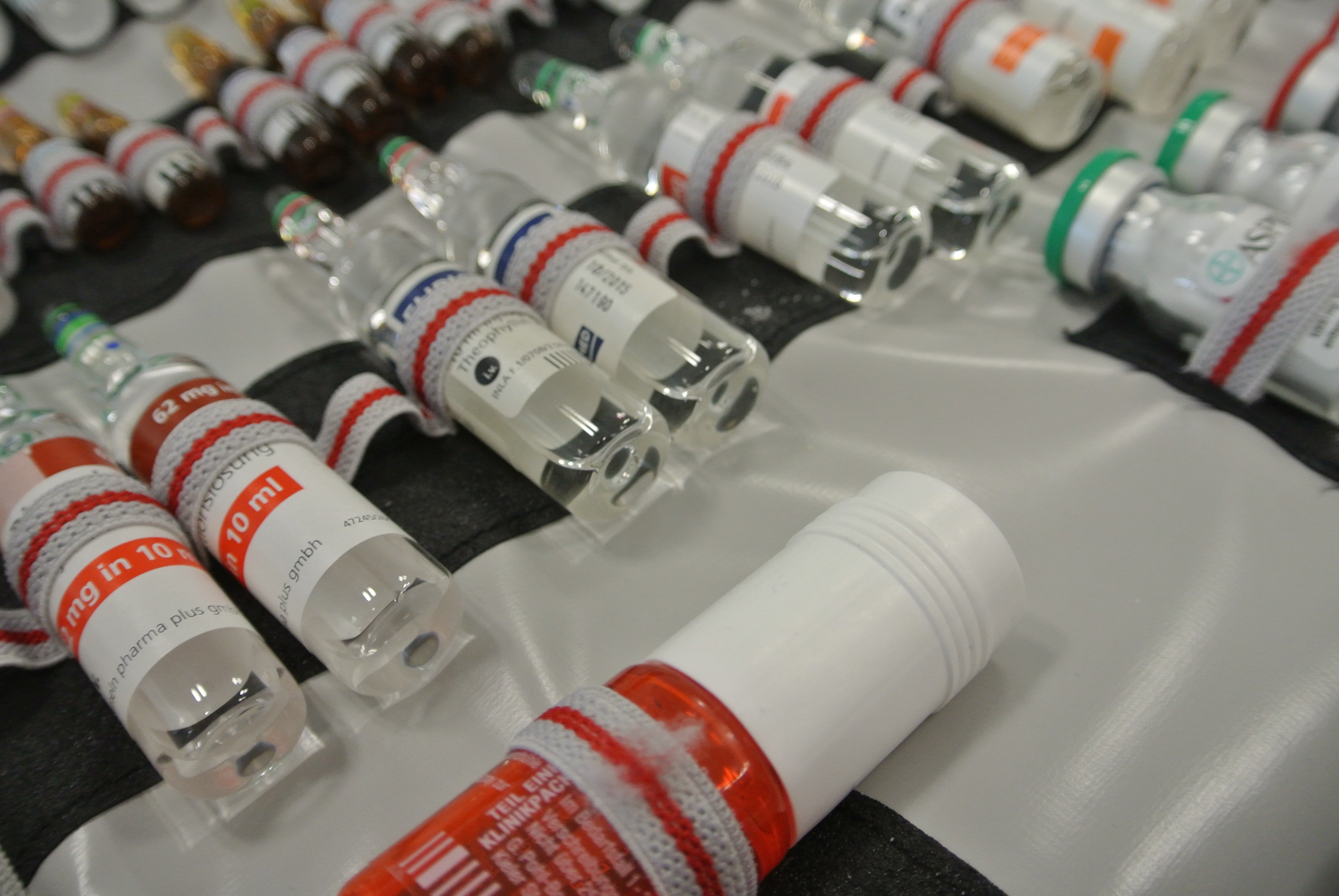 Wir schulen mit Medikamenten